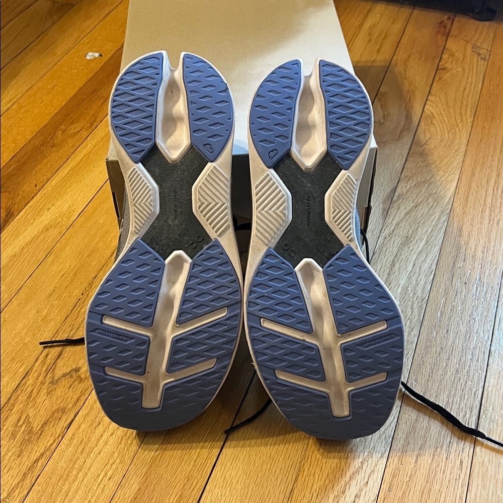 On Cloud Eclipse Running Gray And Black Sneakers … - image 4